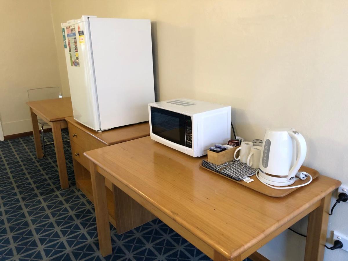 Canberra Lyneham Motor Inn Ngoại thất bức ảnh