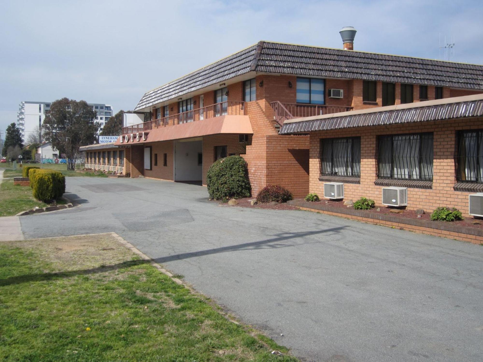 Canberra Lyneham Motor Inn Ngoại thất bức ảnh